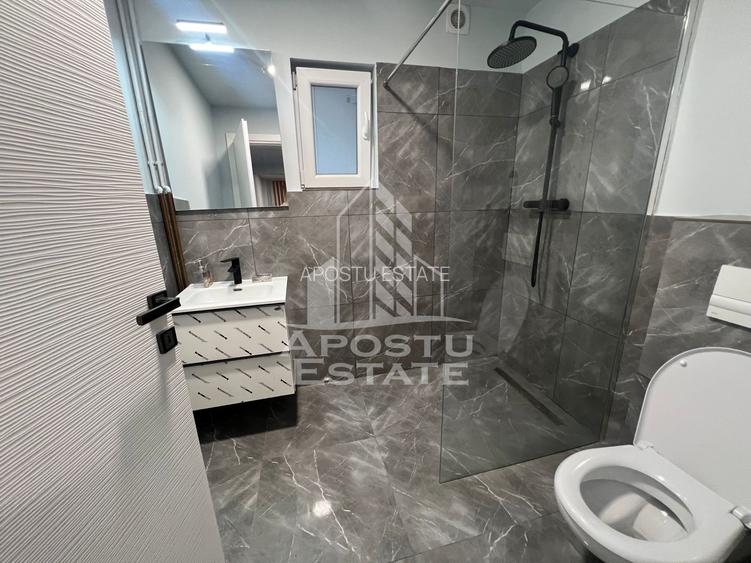 Inchiriez casa cu 2 apartamente ptr muncitori curte, zona Al. Ghirodei
