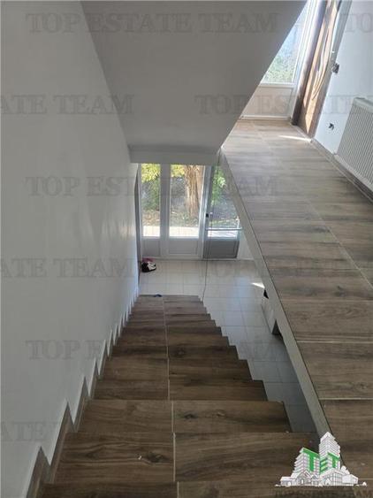 Vila regie proprie 5 camere+crama centru Domnesti