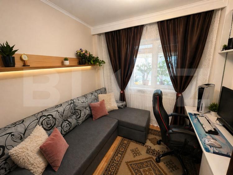 Apartament cu scara interioara, 100 mp, 5 camere, 2 bai, Cetate