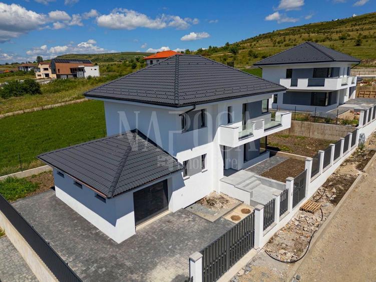Casa 4 camere de vanzare in Chinteni