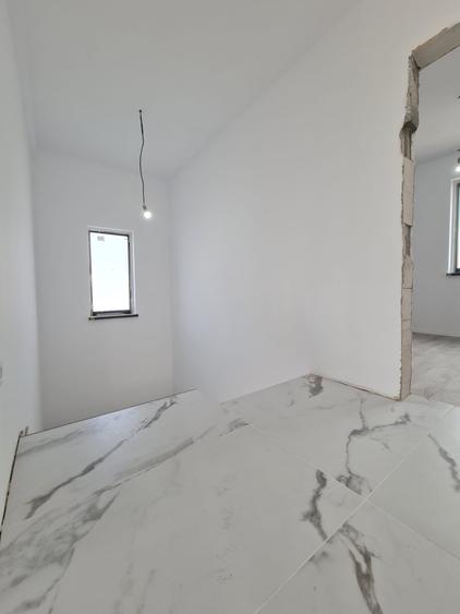 Case Cubiste in Faza de Executie Arhitectura Moderna, Teren Generos, Utilitati