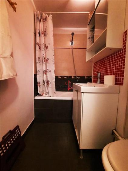 4 camere decomandat Piata Delfinului