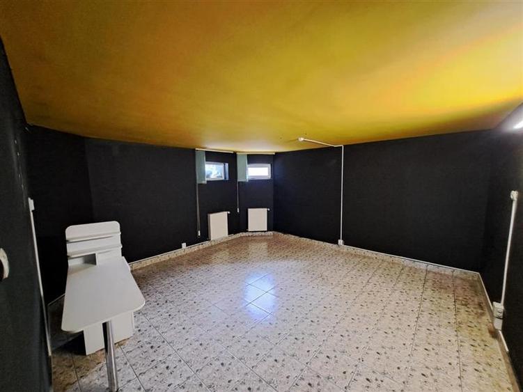 Spatiu comercial, D+P, 165 mp utili, situat in cartierul Plopilor!
