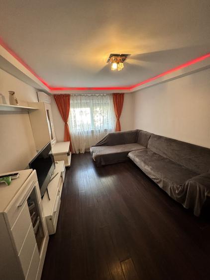 Apartament 3 camere decomandat FAR