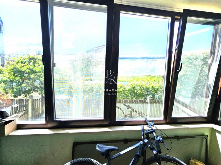 Apartament 3 camere, 61 mp, parcare, zona Florilor/Cetatii, Floresti