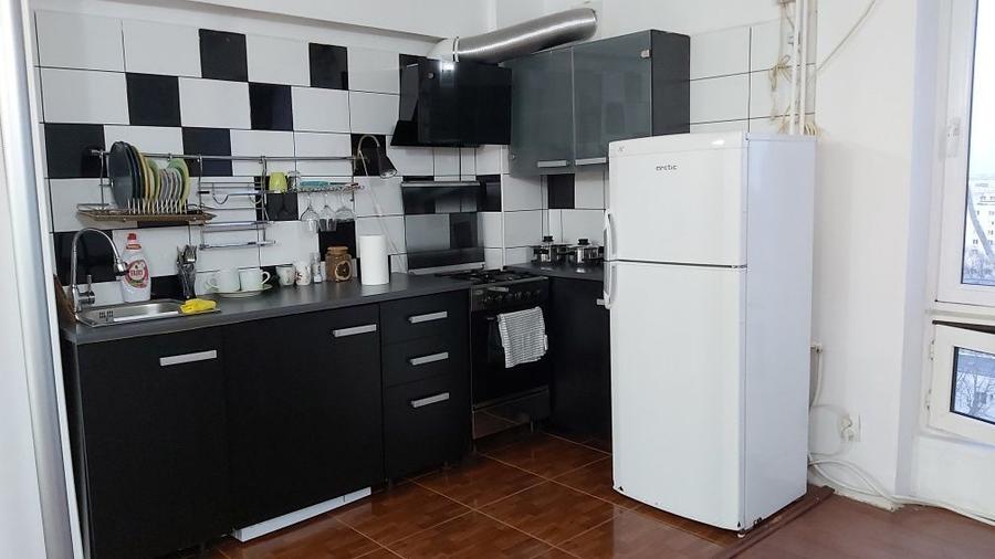 Garsonieră 40 mp Titan – 3 minute metrou, mobilată complet, AC, etaj 12