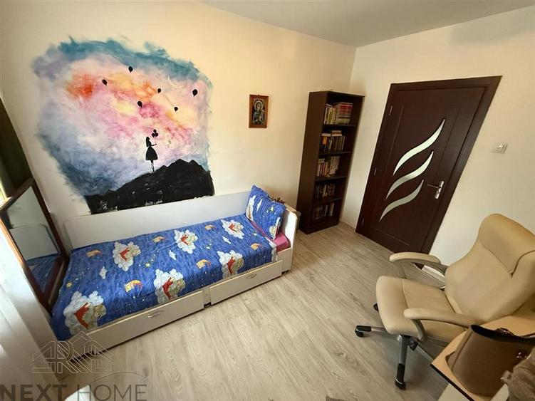Apartament 3 Camere de Vanzare sau Inchiriere, Strada Lupeni – 81 mp, Etaj 1