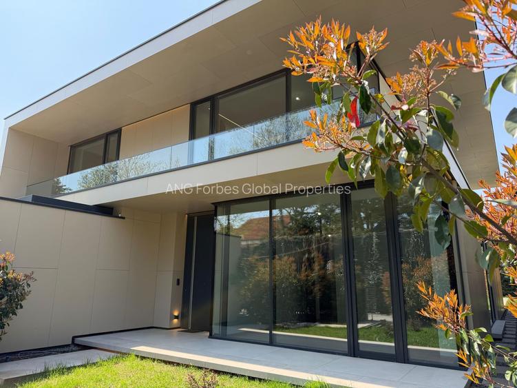 Vilă premium individuala, teren 800 mp, piscină și smart home, Iancu Nicolae