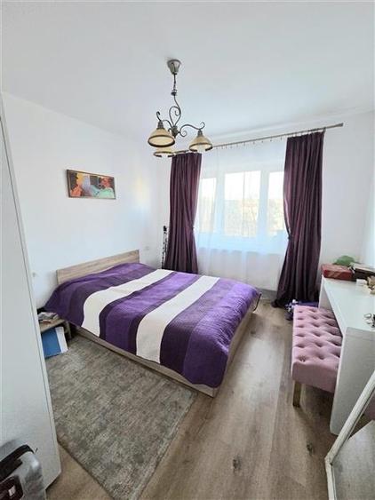 Apartament 3 Camere, Semidecomandat, Zona Dacia