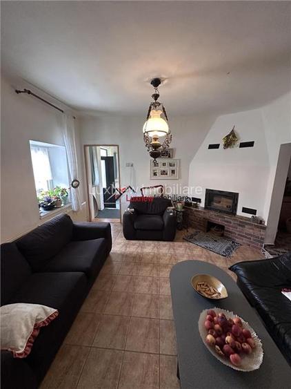 Casa indviduala cu 3 camere, living, bucatarie, 2 bai si mansarda in apropiere d - 11