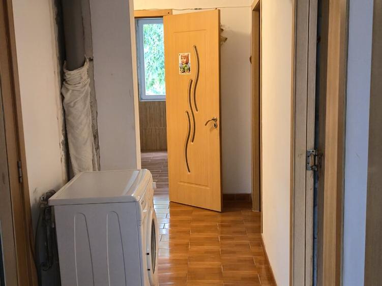 3 camere METROU Valea Ialomitei
