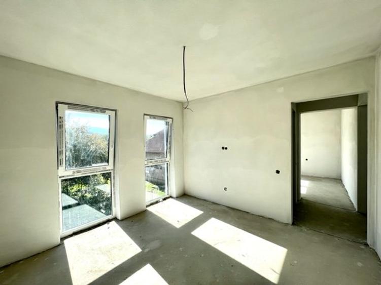 Casă P+E tip Duplex 112 mp la 4 minute de zona Centrală