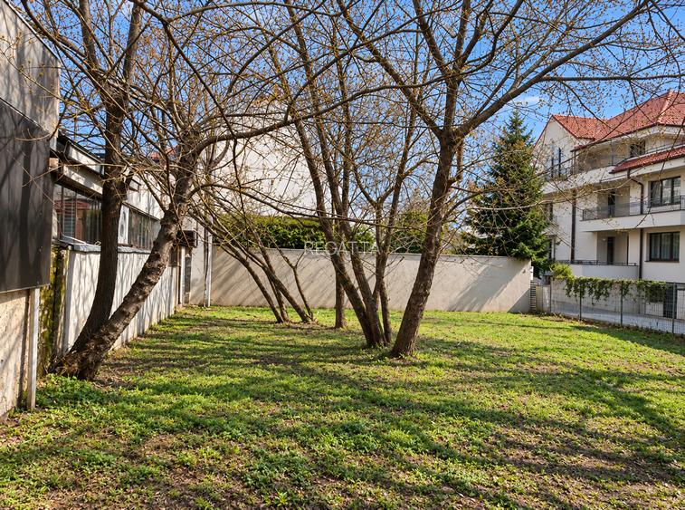 Teren de vanzare 773 mp, Banu Manta-Piata 1 Mai - 2