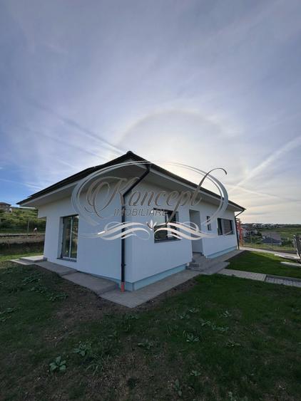 Casa eficienta energetic, noua, cu pod mansardabil generos