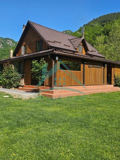 De vanzare, cabana turistica cu restaurant, piscina , si spatiu de cazare!