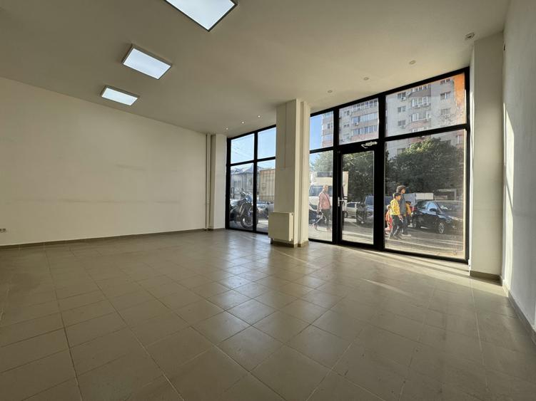 Spatiu Comercial Viitorului-Stefan Cel Mare, 100 mp, vitrina  7 m, Proprietar