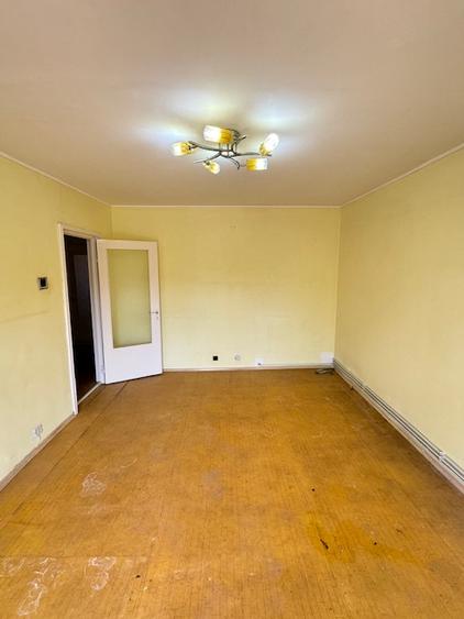 Apartament 3 camere si 2 bai de vanzare, str. Tipografilor, Nord Bacau