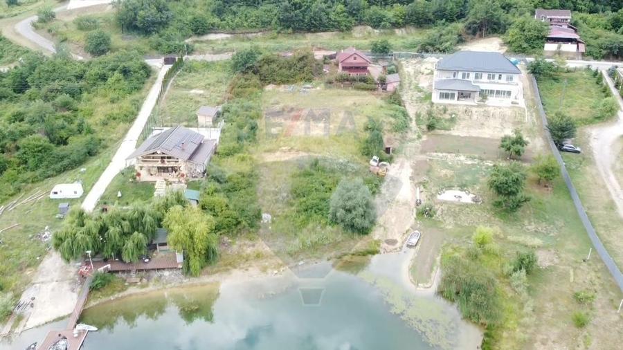 Teren de vânzare cu front la lacul Cincis, Utilități disponibile