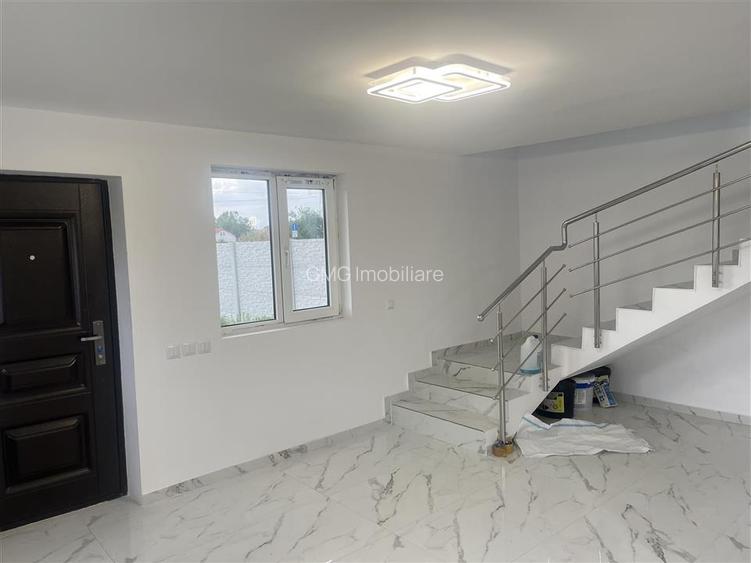 Imobil-Casa zona FUNDENI-DOBROIESTI - 9