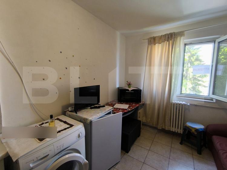Camera de camin, mobilata si utilata