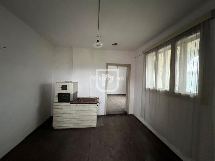 De vanzare casa cu anexe - 2507 mp Manastirea Humorului - 9