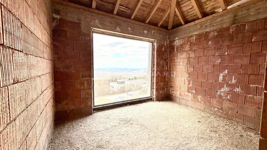 Casă tip duplex, 165 mp utili, priveliște superba spre oraș, Feleacu.