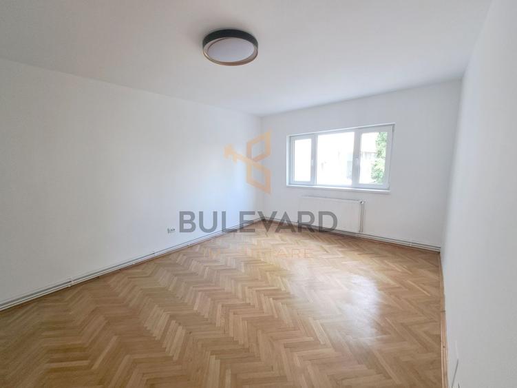 Apartament 3 camere zona Piata Cipariu! Renovat!
