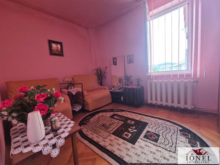 Apartament patru camere de vanzare in Cugir
