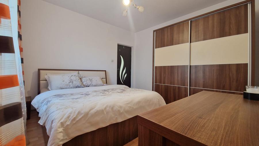 VILA cu 7 camere si teren in Comuna BUTURUGENI, GIURGIU