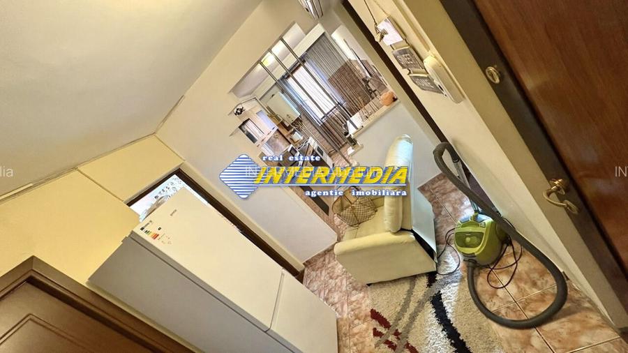 Apartament 2 camere de vanzare mobilat utilat zona Carolina Mall - 4