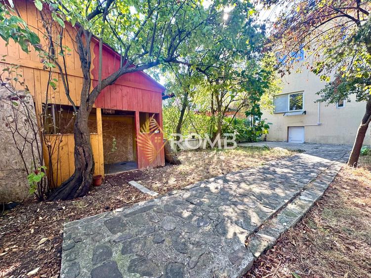 Apartament 3 camere la vilă, curte 130 mp, str. Heltai Gaspar, Gheorgheni