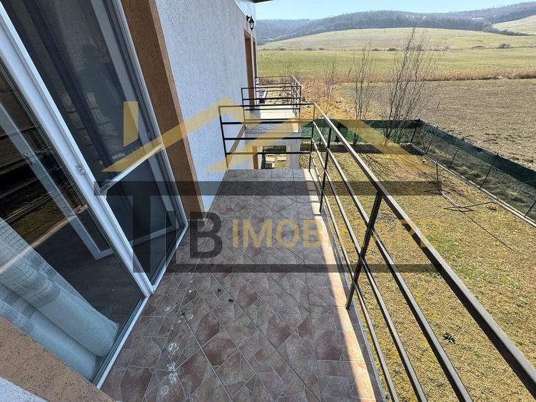 Casa cu 3 camere, 100mp, Zona Sangeorgiu de Mures