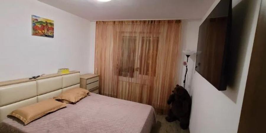 Dristor metrou, CENTRALA TERMICA, decomandat,2 balcoane,et.1/10,mobilat,utilat