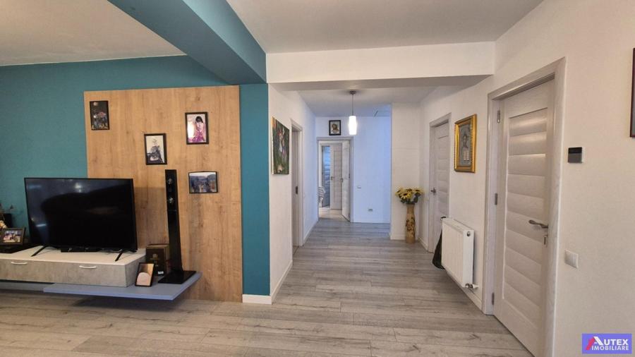 Casa Central Magurele pe Parter - 4 camere, 4 bai si teren de 580 mp