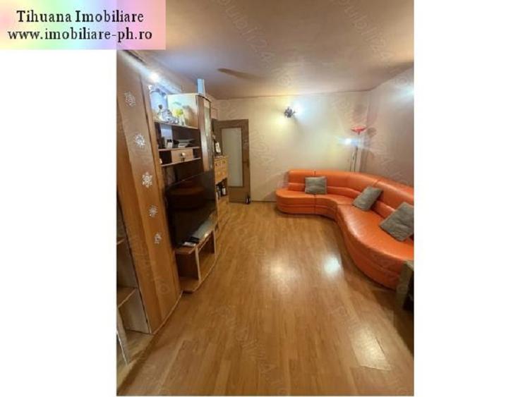Apartament 3 camere de vanzare : 9 Mai-(Padina)