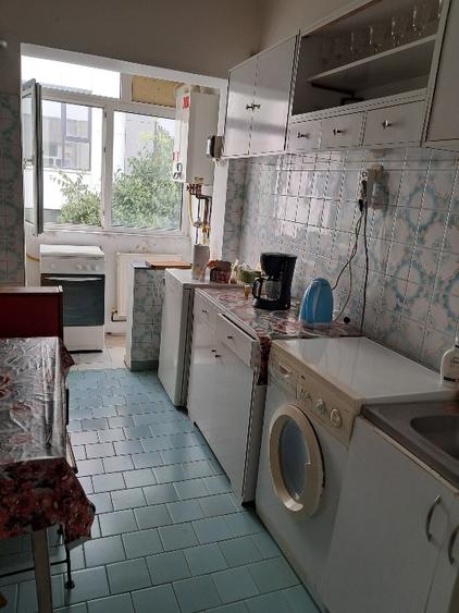 Apartament 3 camere mobilat, ultracentral lângă Sala Sporturilor, vedere la mare