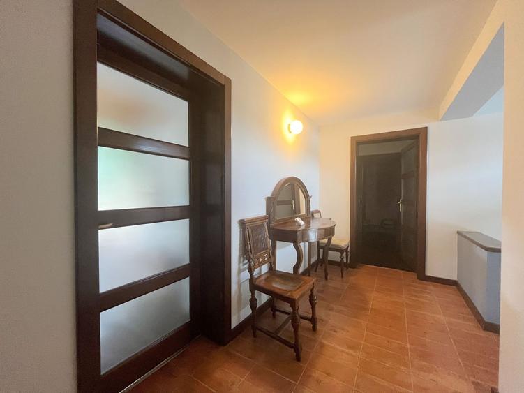 Casă deosebită 5 camere – grădină matură