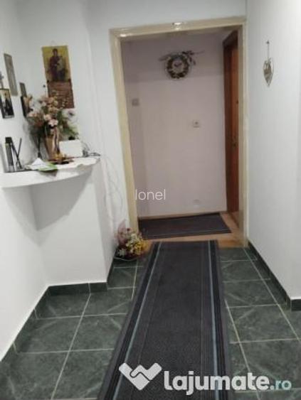 Apartament 3 camere, decomandat, Sud, Radauti