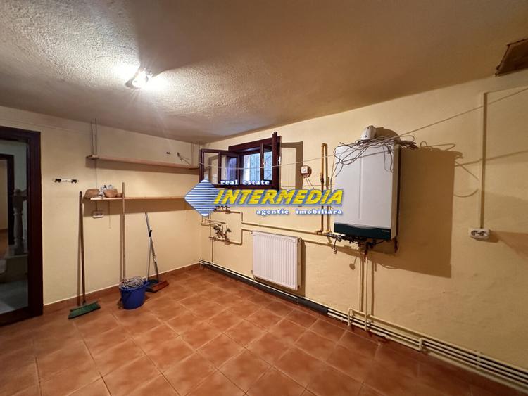 Vanzare Casa D+P+2E+Pod cu 10 camere, garaj si curte în zona Cetate, Alba Iulia