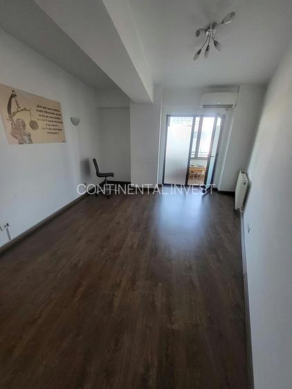 Spatiu birou/firma vis-a-vis Mall Vitan, cladirea Raiffeisen Bank - 5