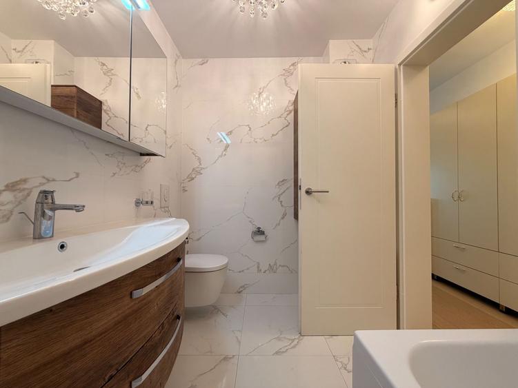 APARTAMENT 4 CAMERE | CENTRALA PROPRIE | RENOVAT COMPLET