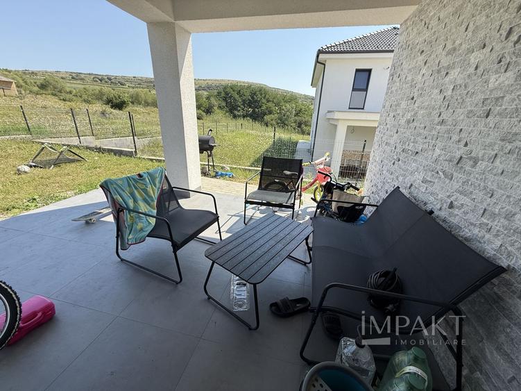 Casa indivuala intr-o zona linistita, în Chinteni!