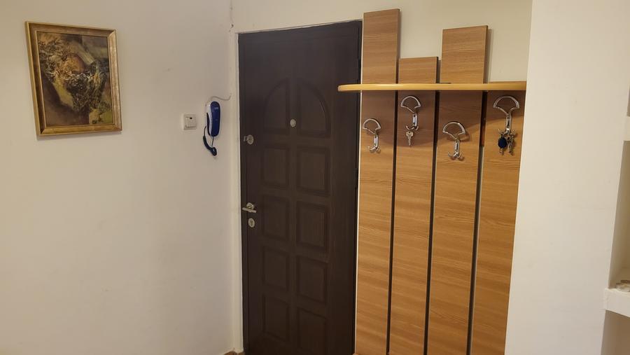 Apartament 3 camere cu balcon inchis, situat la et. 3/3 in Focsani, jud. Vrancea