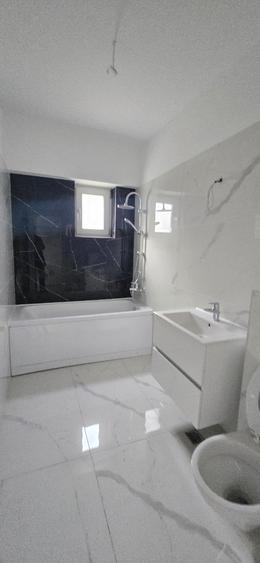 Apartament 3 camere, Decomandat, 2 Bai, 72mp, Dubla orientare