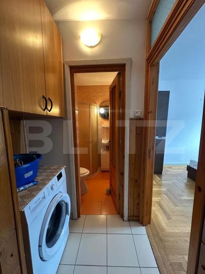 Apartament 4 camere, 100 mp, 2 parcări + 2 boxe, etaj 1, zona Noua - Brașov