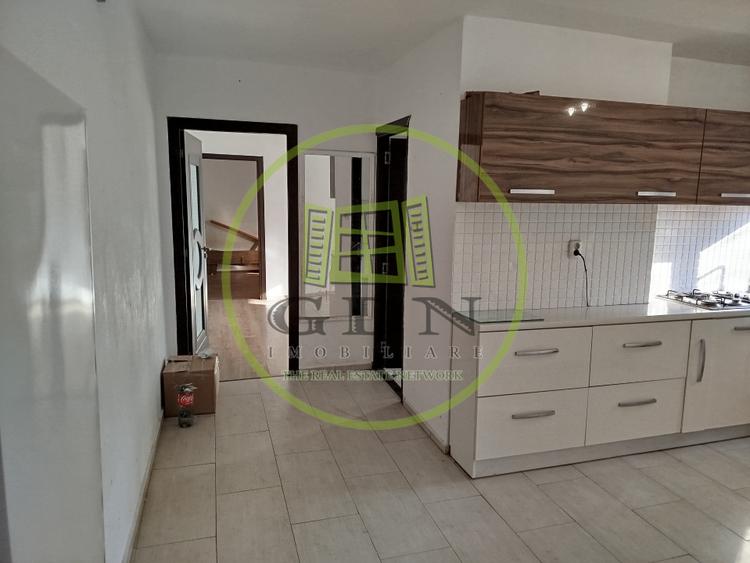 Apartament 3 camere, Velența, zona Războieni
