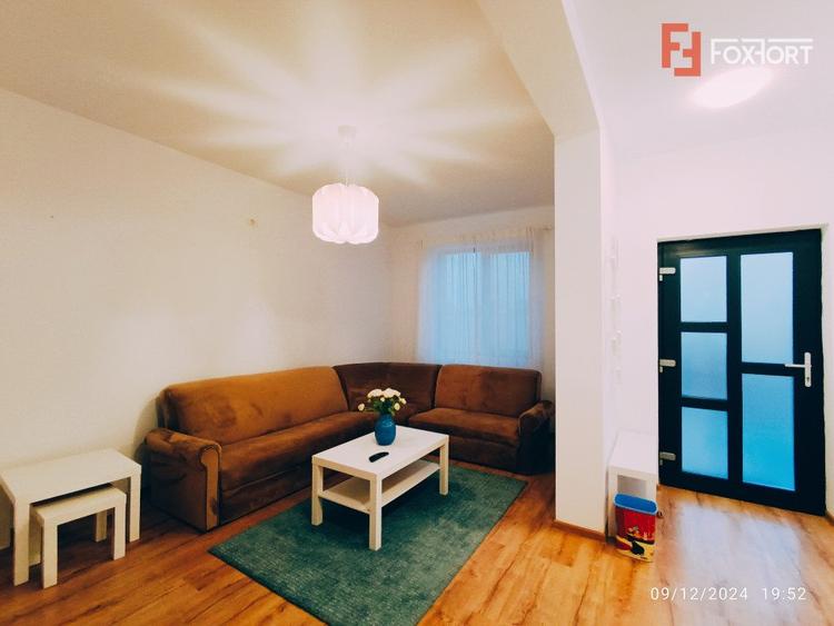 Casa tip triplex cu priveliste de vis in Giroc - V7245