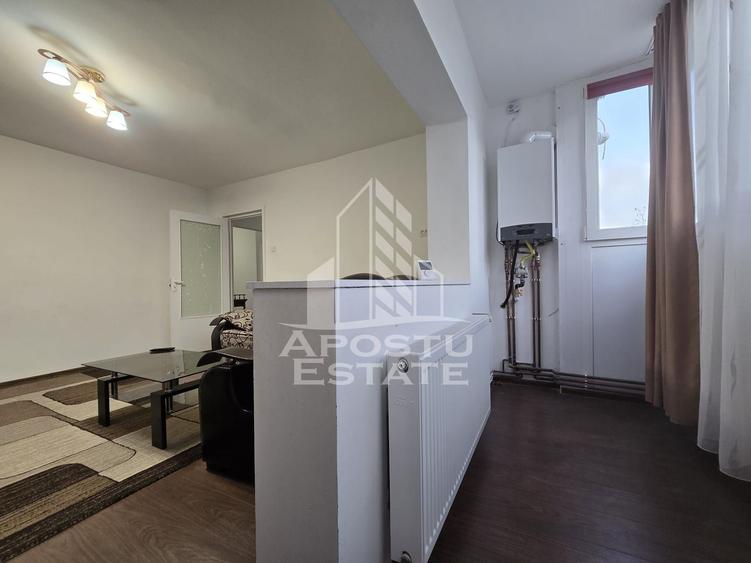 Apartament 4 camere , centrala proprie, Etaj Intermediar , Lipovei
