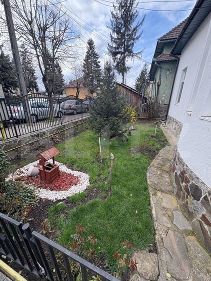 Casa cu două apartamente și garaj în zona 0 a Bistriței - 240mp utili 734mpTEREN
