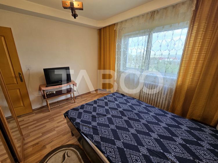 Apartament decomandat de vanzare 2 camere boxa pivnita Vasile Aaron